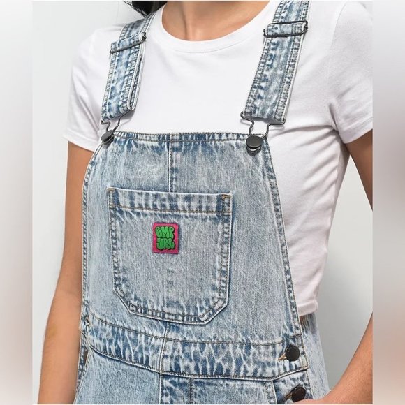 Empyre Suzie Light Wash Denim Overalls - Picture 3 of 16